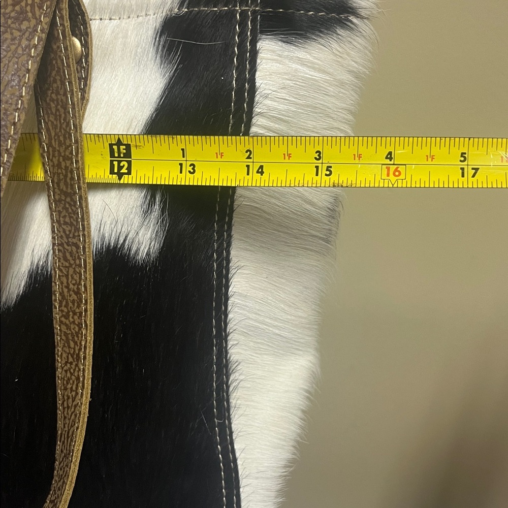 Myra Cow on Hide shoulder Bag in good condition - Picture 4 of 16
